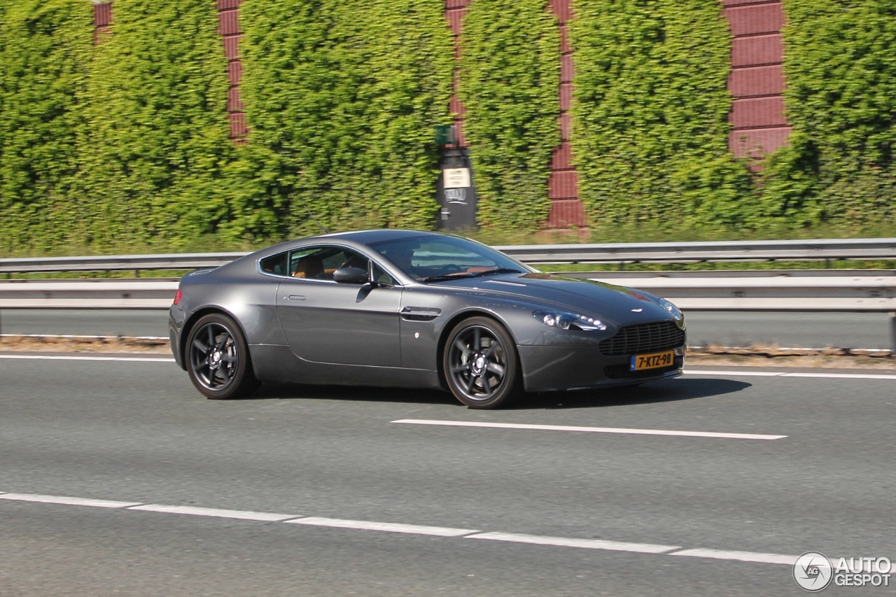 Aston Martin V8 Vantage