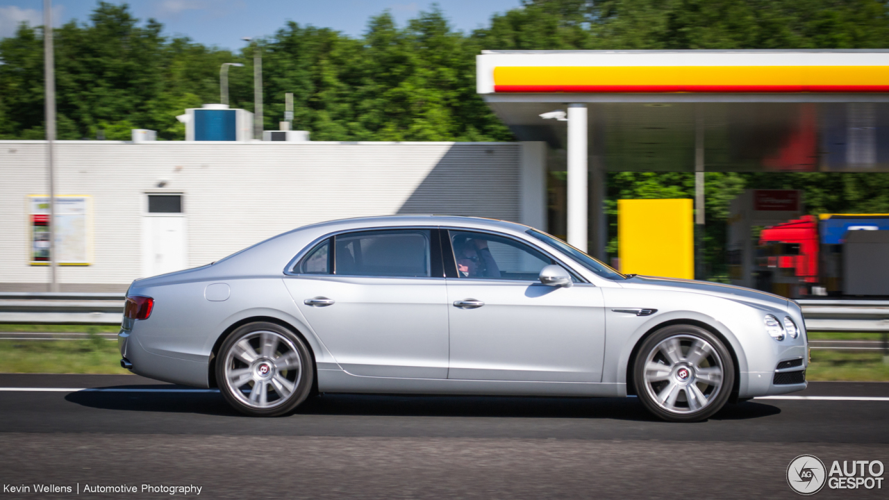 Bentley Flying Spur V8