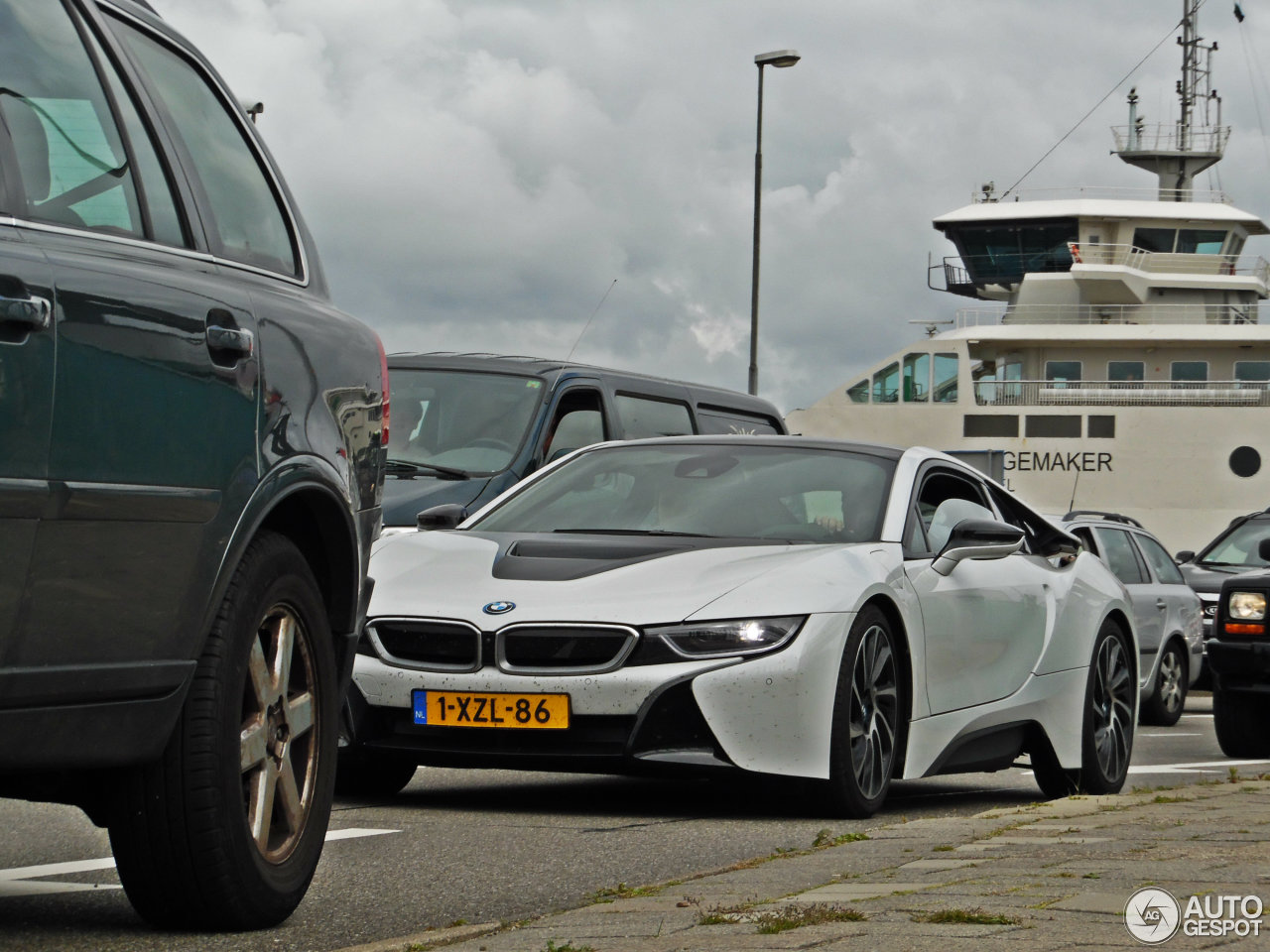 BMW i8