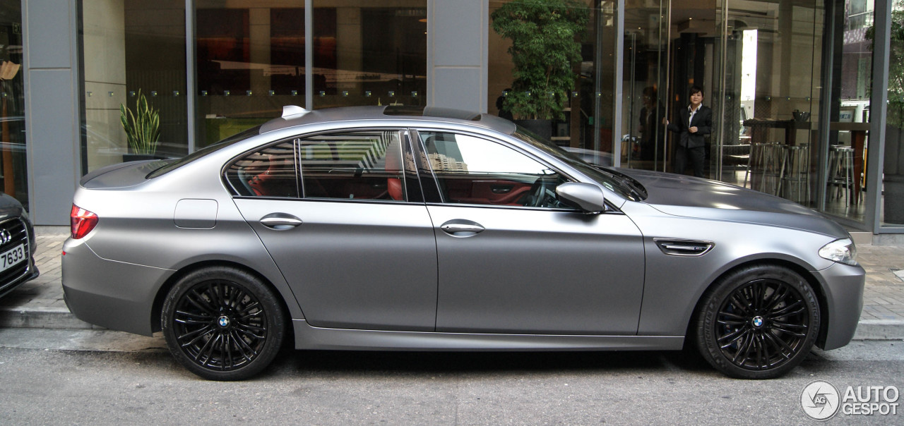 BMW M5 F10 2011