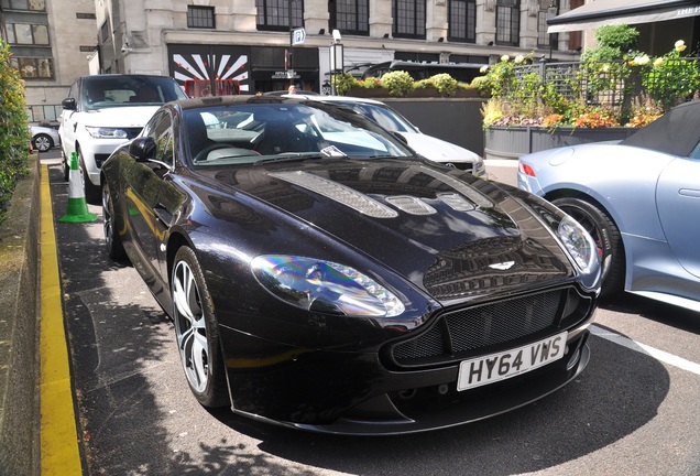 Aston Martin V12 Vantage S