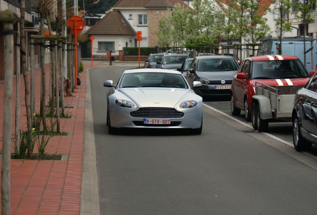 Aston Martin V8 Vantage