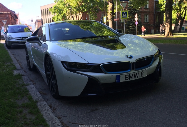 BMW i8