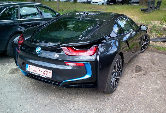 BMW i8