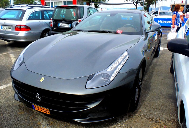 Ferrari FF