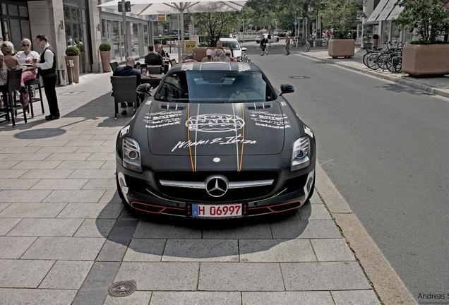 Mercedes-Benz SLS AMG