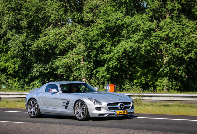 Mercedes-Benz SLS AMG