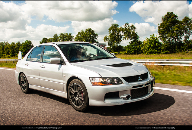 Mitsubishi Lancer Evolution IX