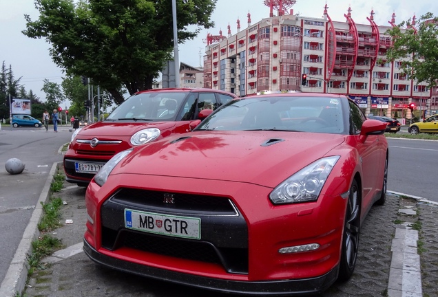 Nissan GT-R 2011