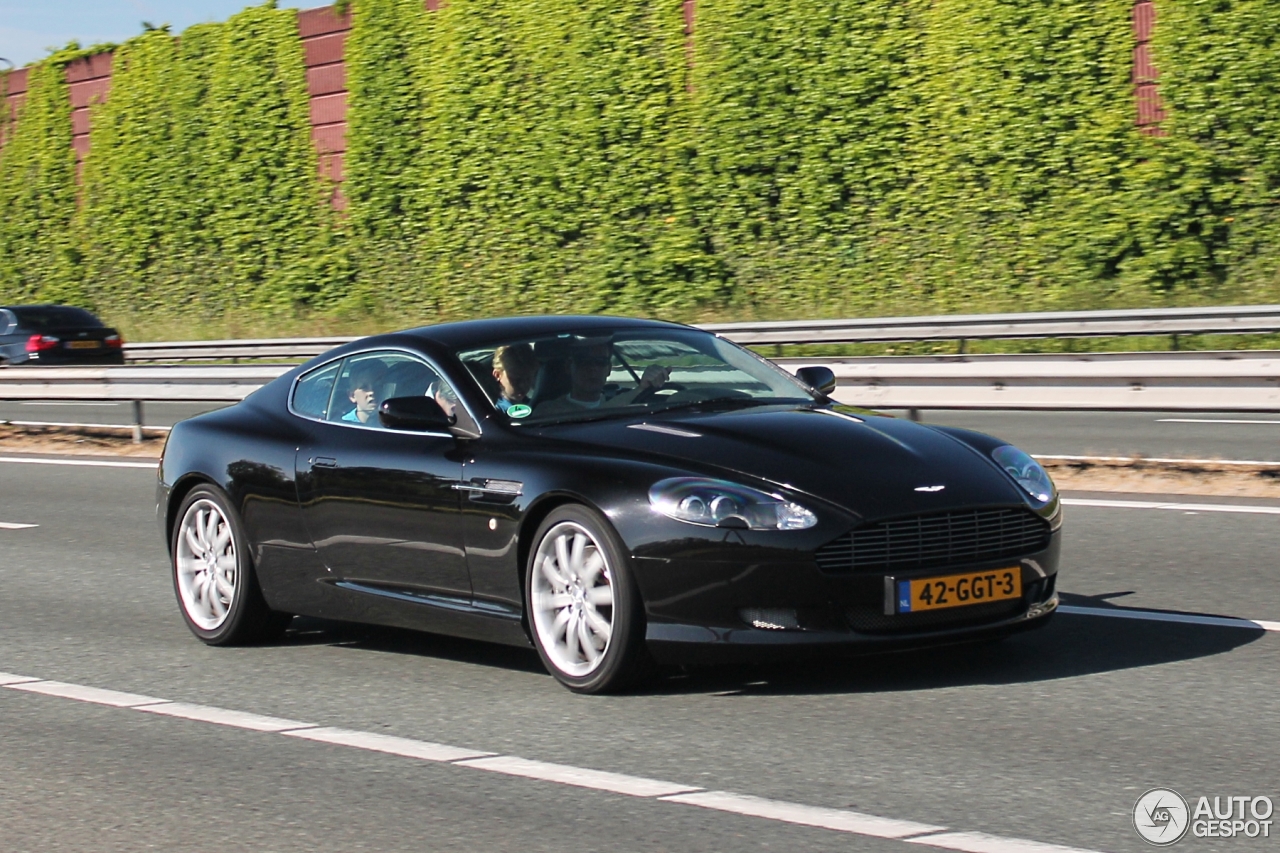 Aston Martin DB9