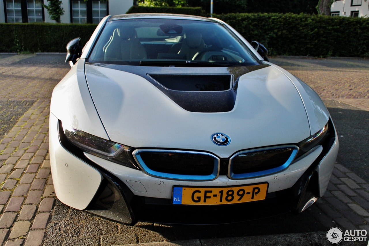 BMW i8