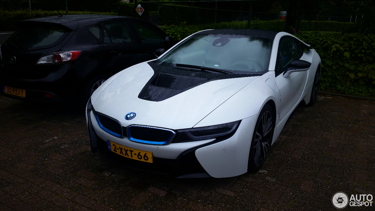 BMW i8