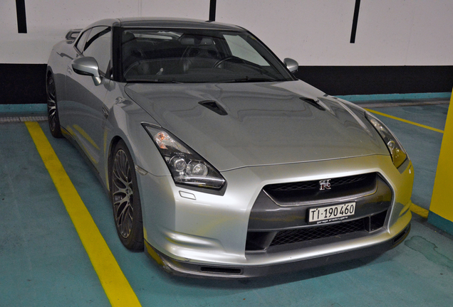 Nissan GT-R