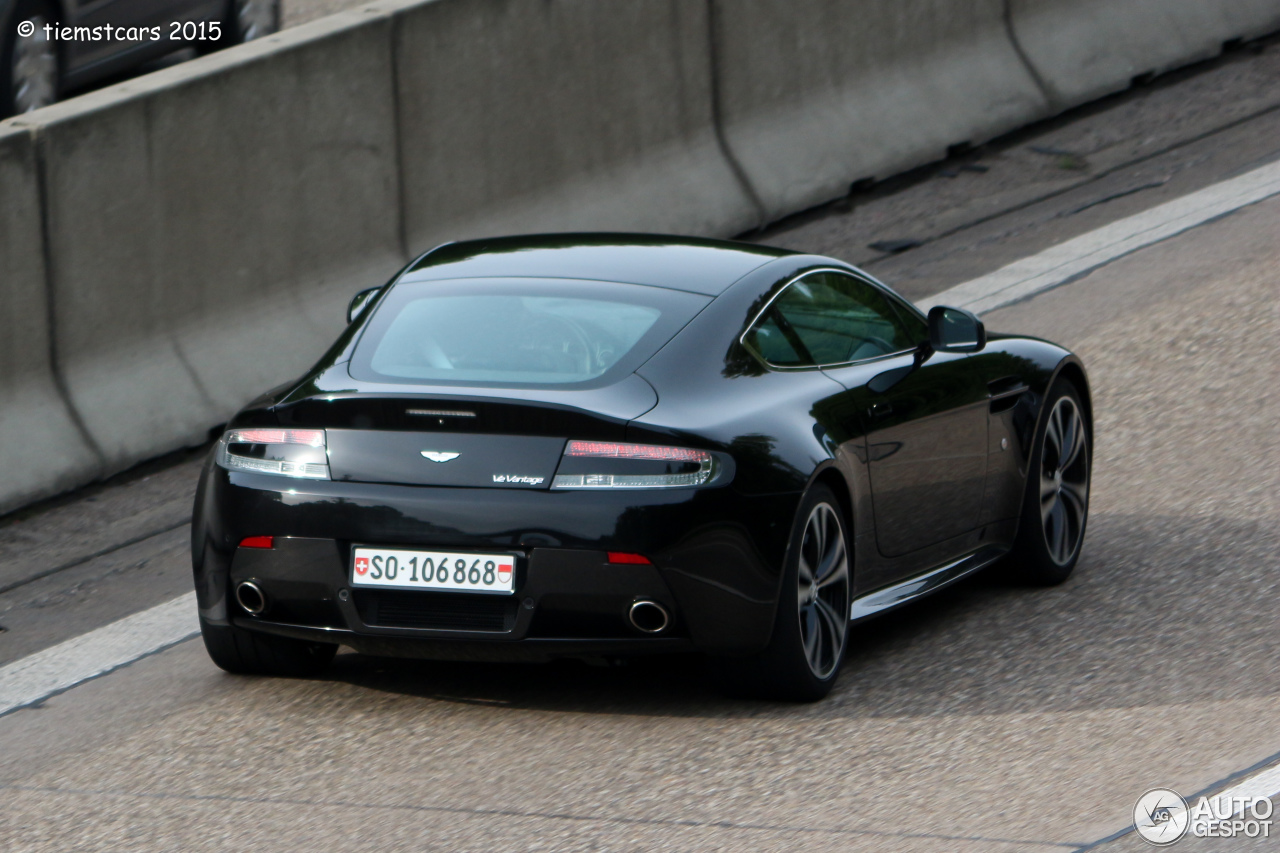 Aston Martin V12 Vantage