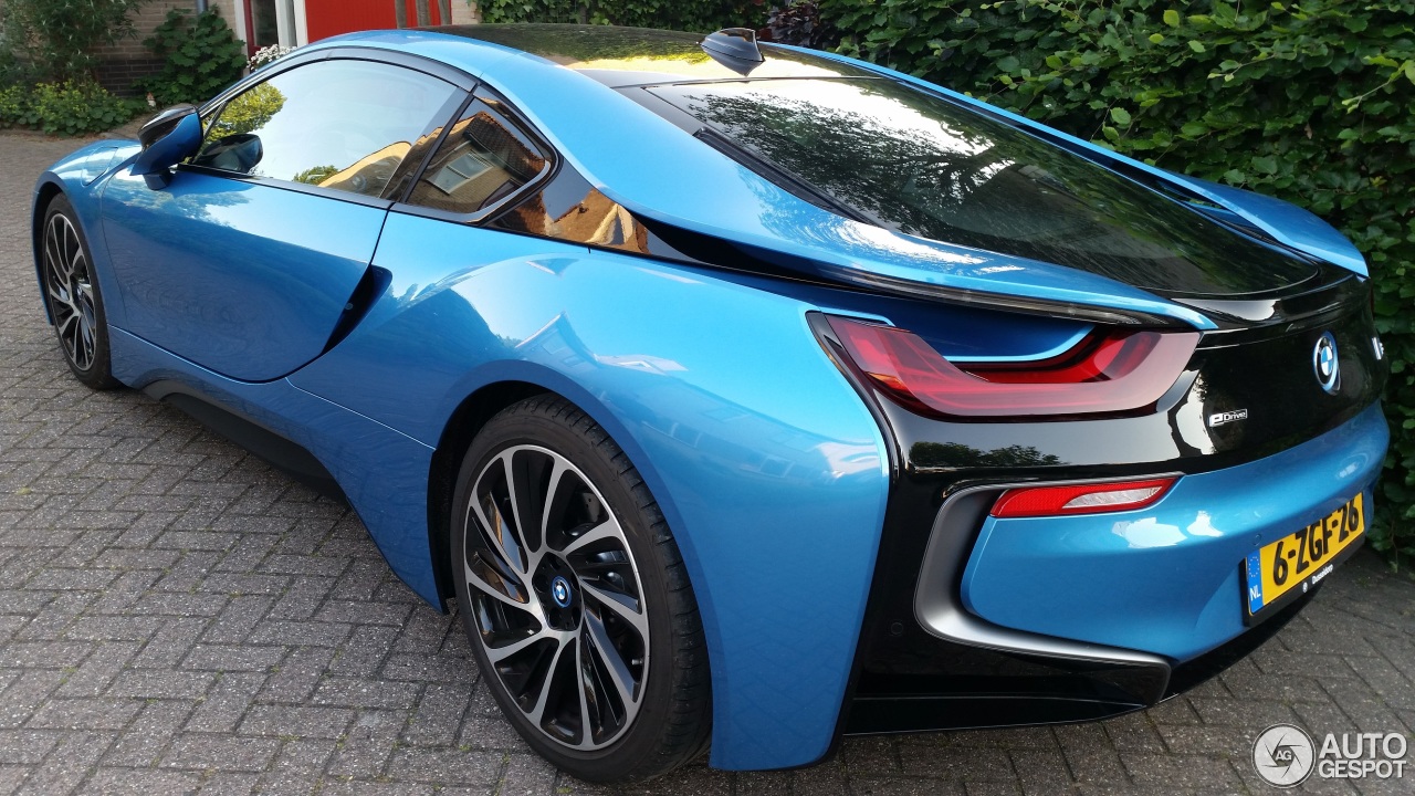 BMW i8