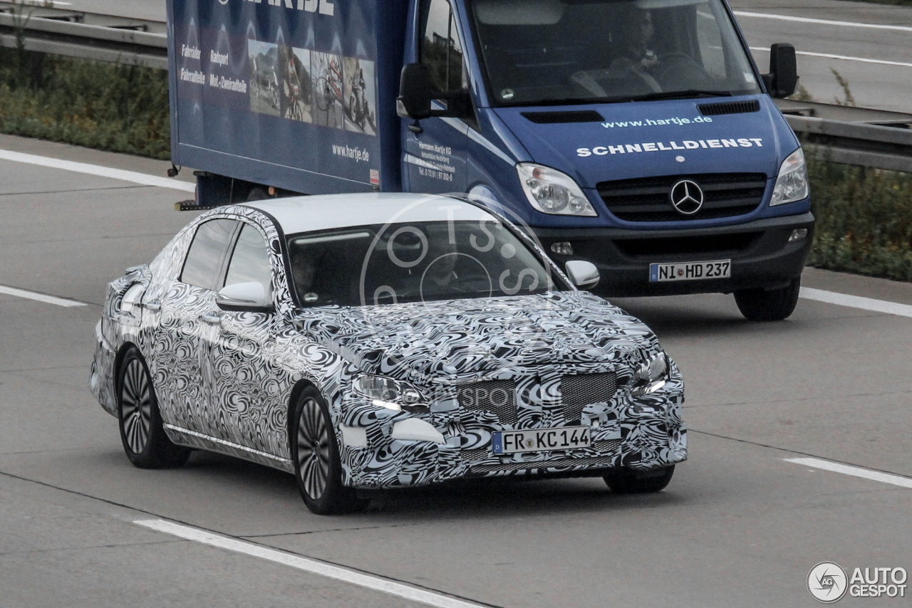 Mercedes-Benz E-Klasse W213 - 10 June 2015 - Autogespot
