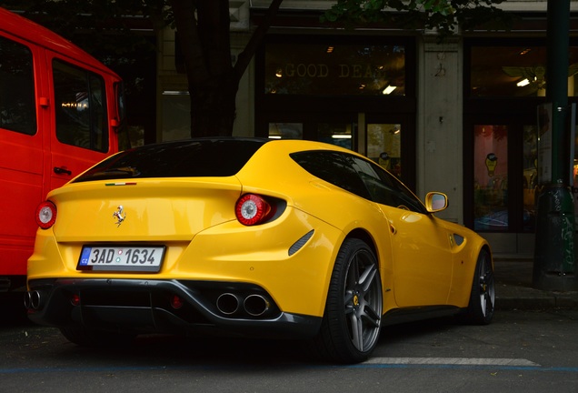 Ferrari FF