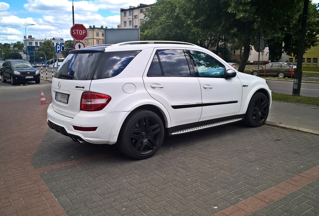 Mercedes-Benz ML 63 AMG W164 2009