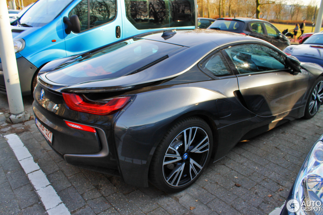 BMW i8