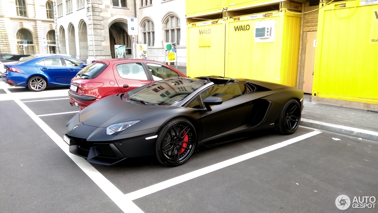 Lamborghini Aventador LP700-4 Roadster