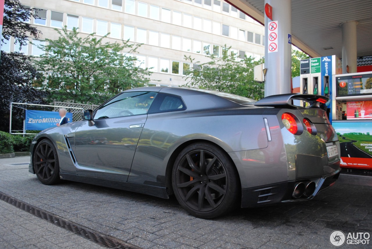 Nissan GT-R 2013