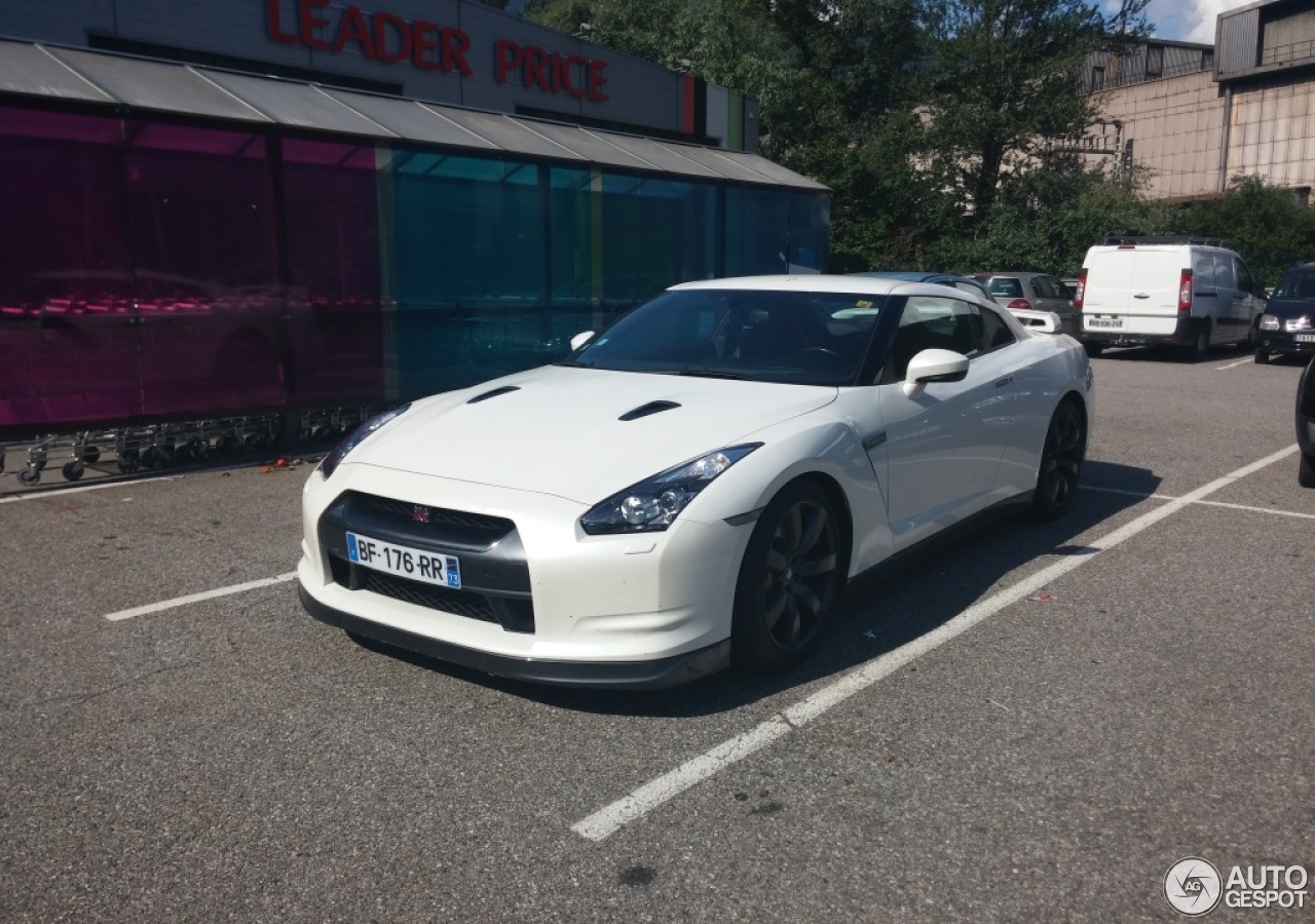 Nissan GT-R