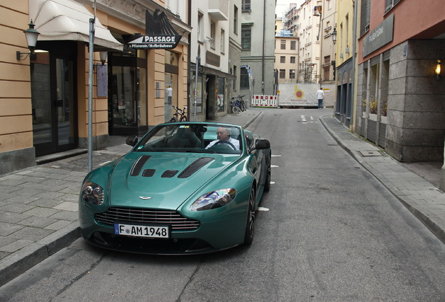 Aston Martin V12 Vantage Roadster