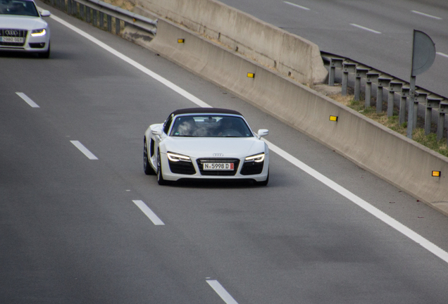 Audi R8 V8 Spyder 2013