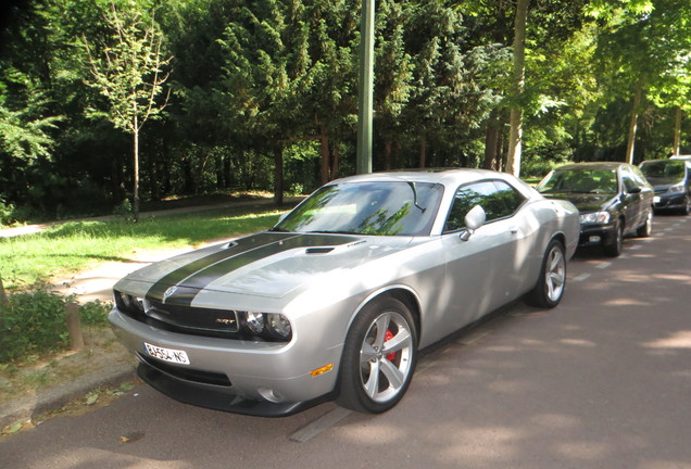 Dodge Challenger SRT-8