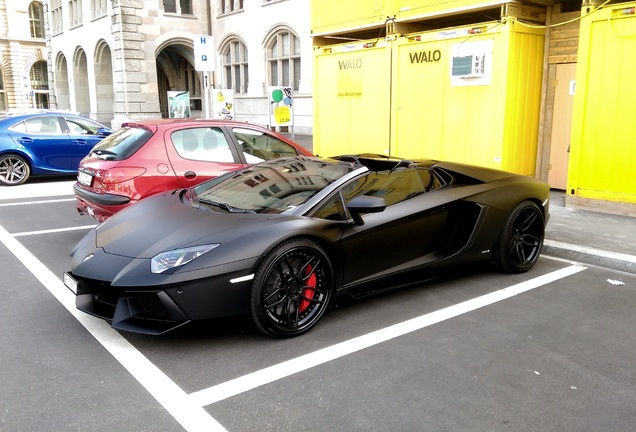 Lamborghini Aventador LP700-4 Roadster