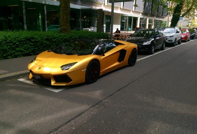 Lamborghini Aventador LP700-4 Roadster