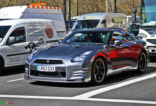 Nissan GT-R 2013