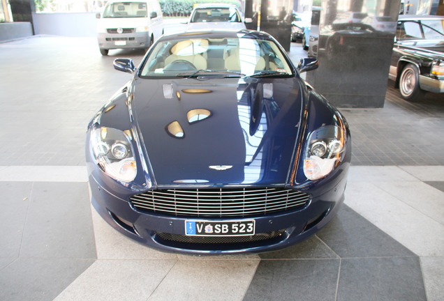 Aston Martin DB9