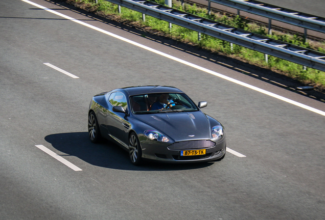 Aston Martin DB9