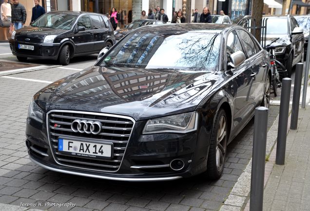 Audi S8 D4