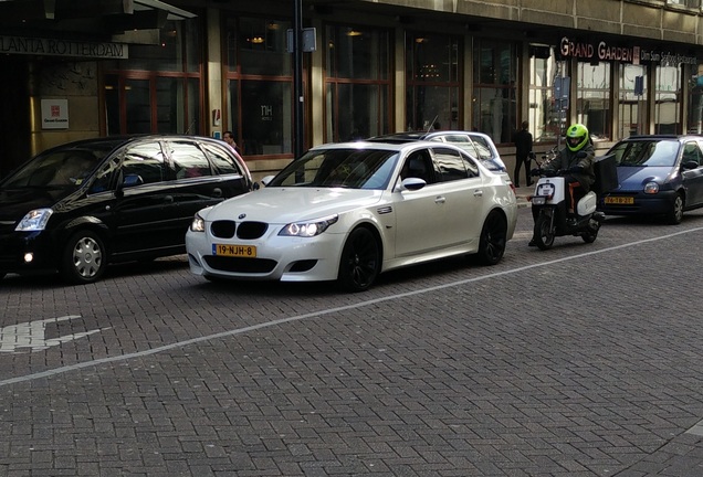 BMW M5 E60 2005