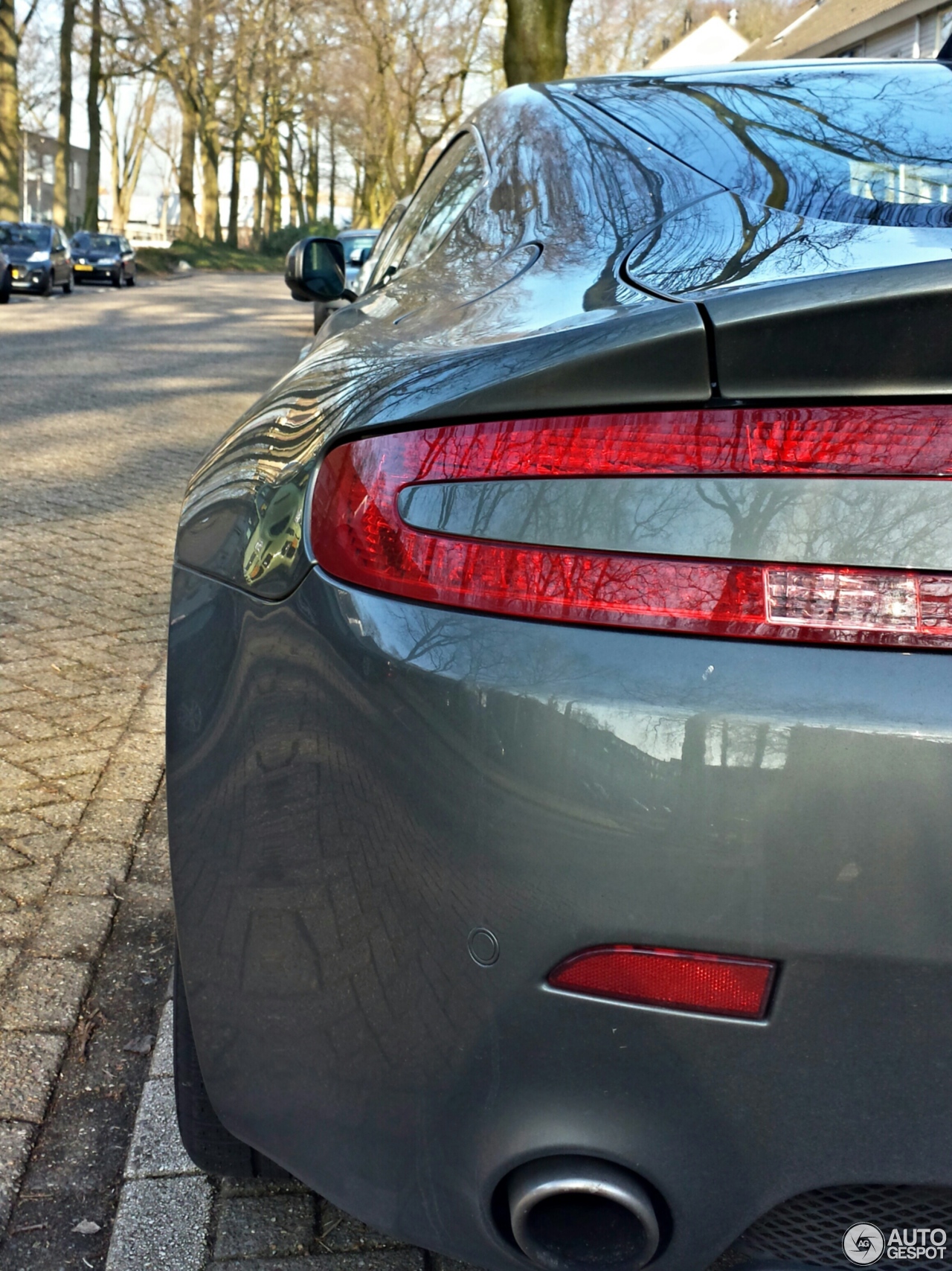 Aston Martin V8 Vantage