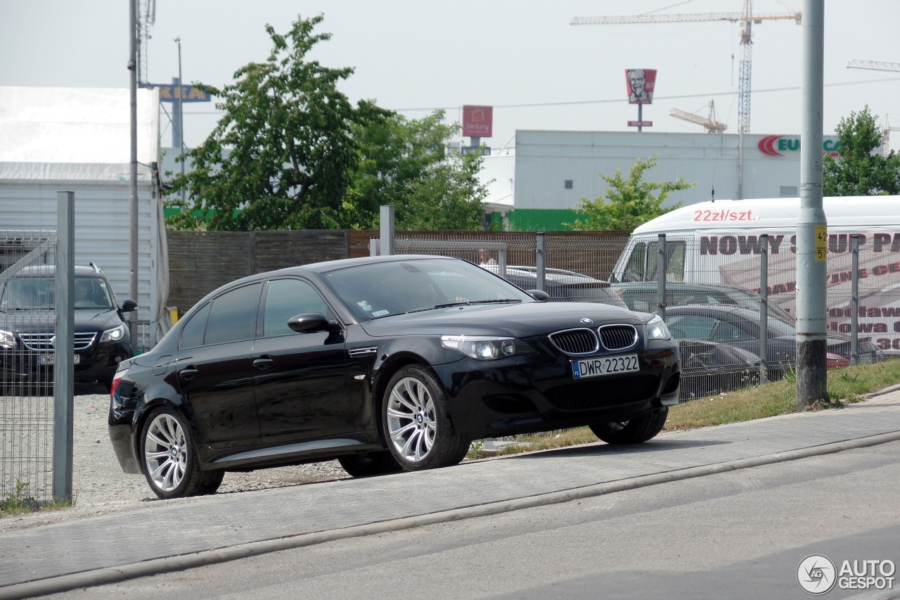 BMW M5 E60 2005