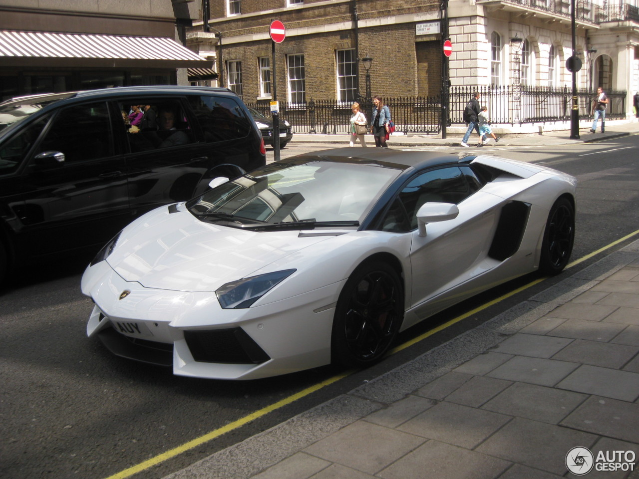 Lamborghini Aventador LP700-4 Roadster