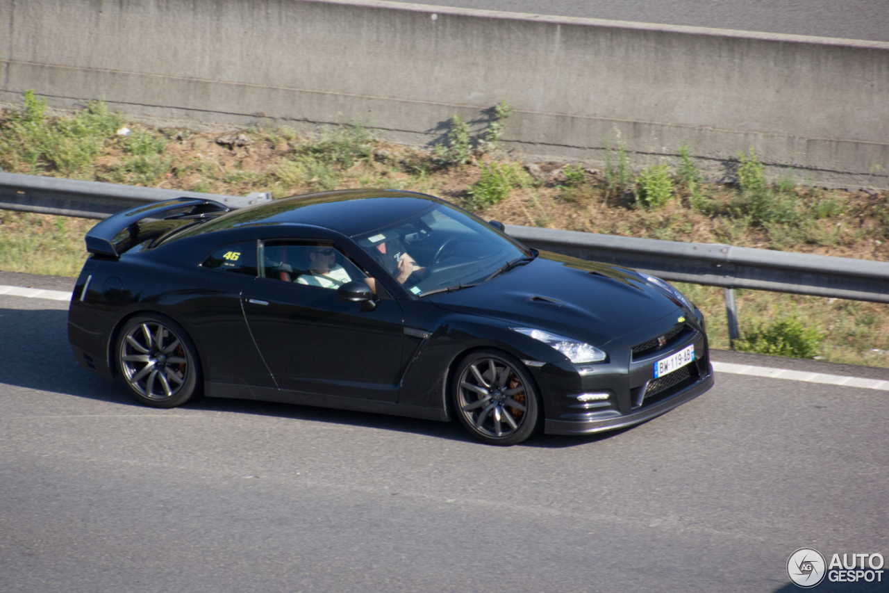 Nissan GT-R 2012