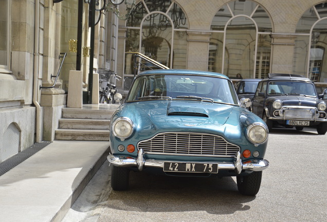 Aston Martin DB4