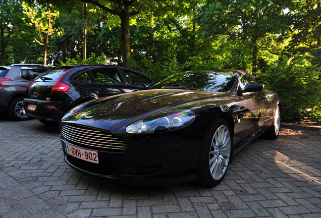 Aston Martin DB9 Volante