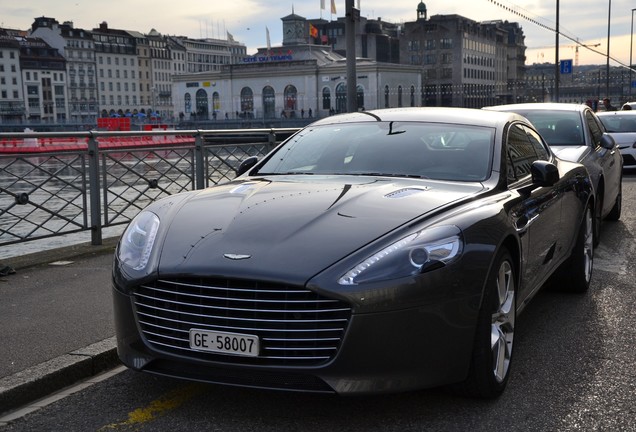 Aston Martin Rapide S