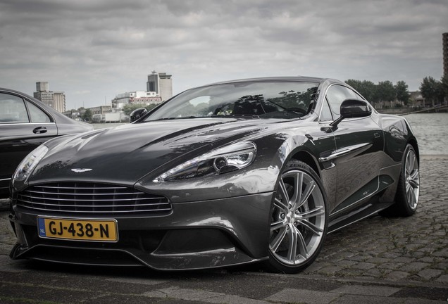 Aston Martin Vanquish 2013