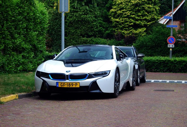 BMW i8