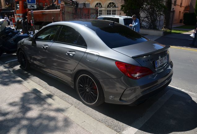 Mercedes-Benz CLA 45 AMG C117