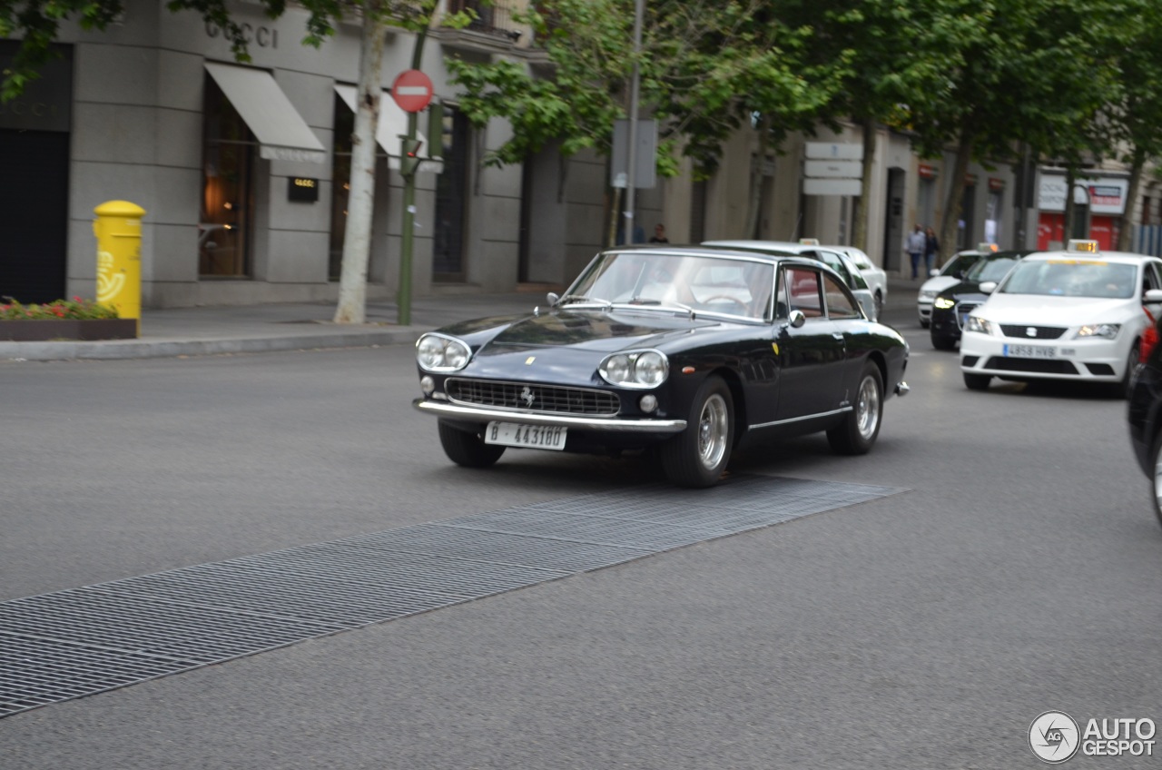 Ferrari 330 GT 2+2 Series I