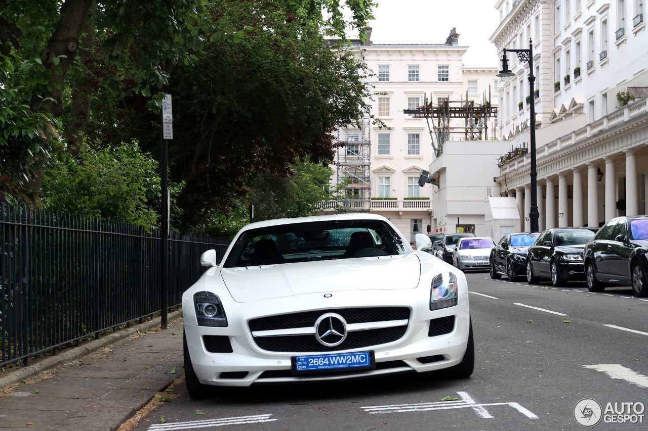 Mercedes-Benz SLS AMG