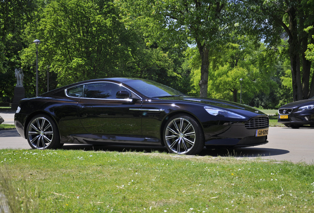 Aston Martin Virage 2011