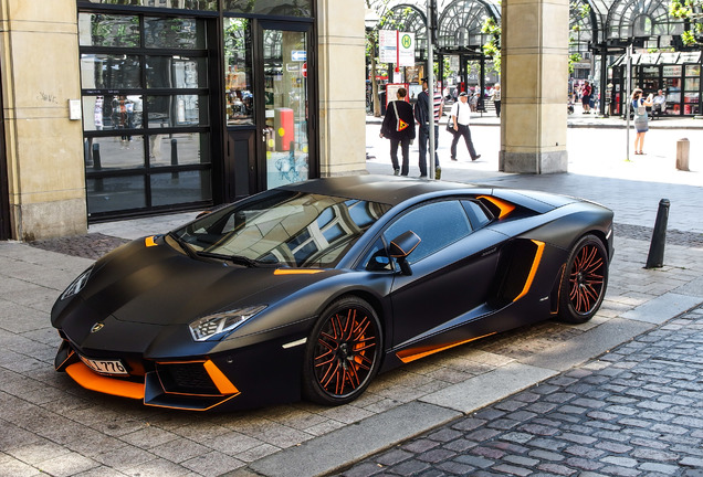 Lamborghini Aventador LP700-4